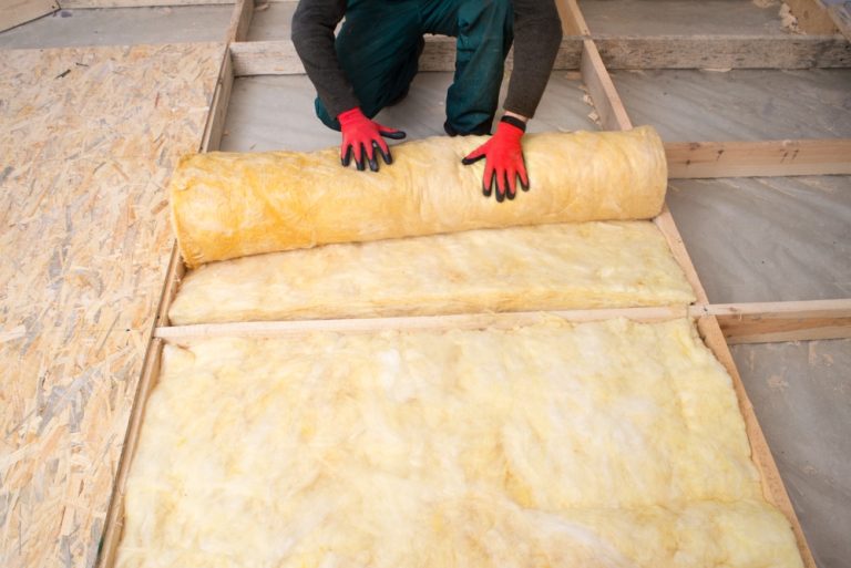 bilde av isolering paa gulv